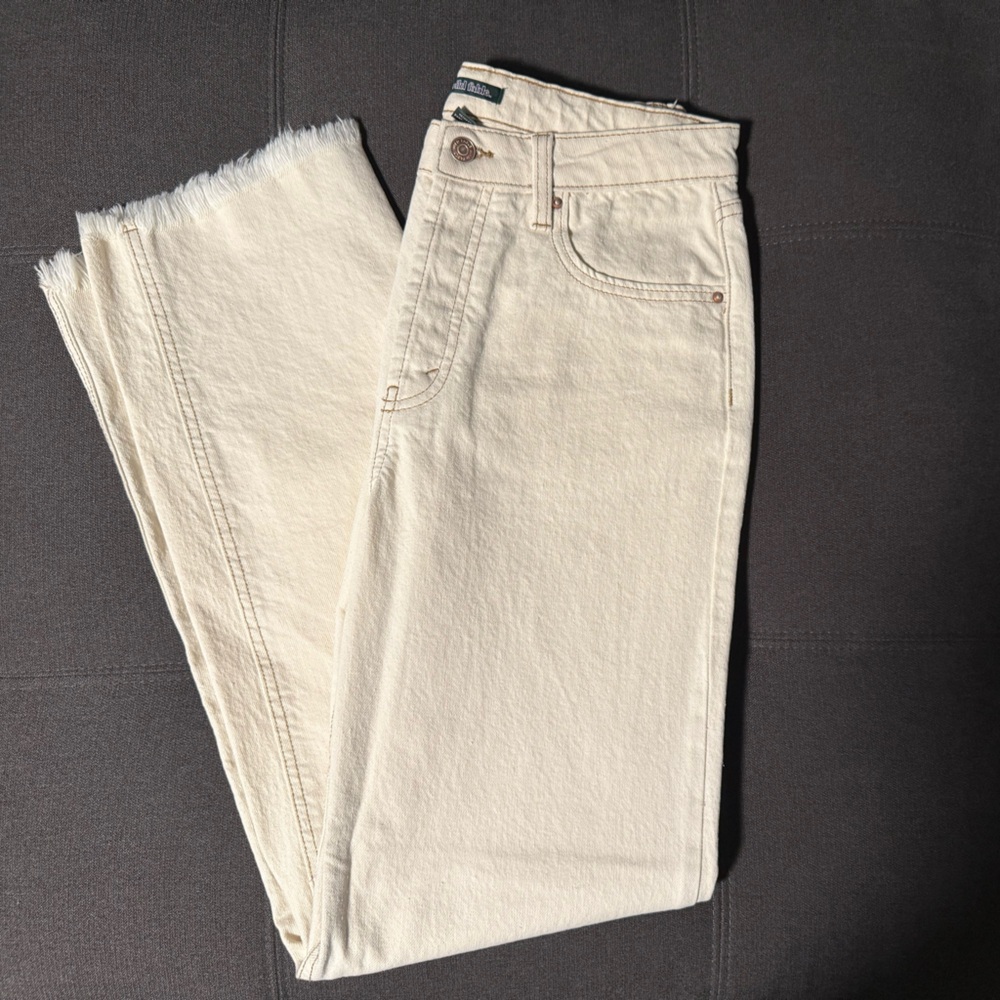 High Rise Straight Cream Frayed hem Jeans - Picture 3 of 11